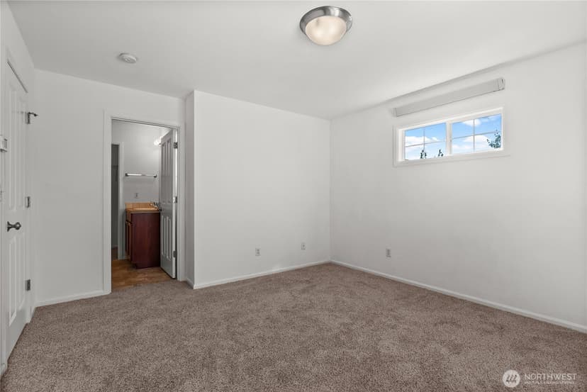Property photo for 5817 Acclaimation Street E, Fife photo 25