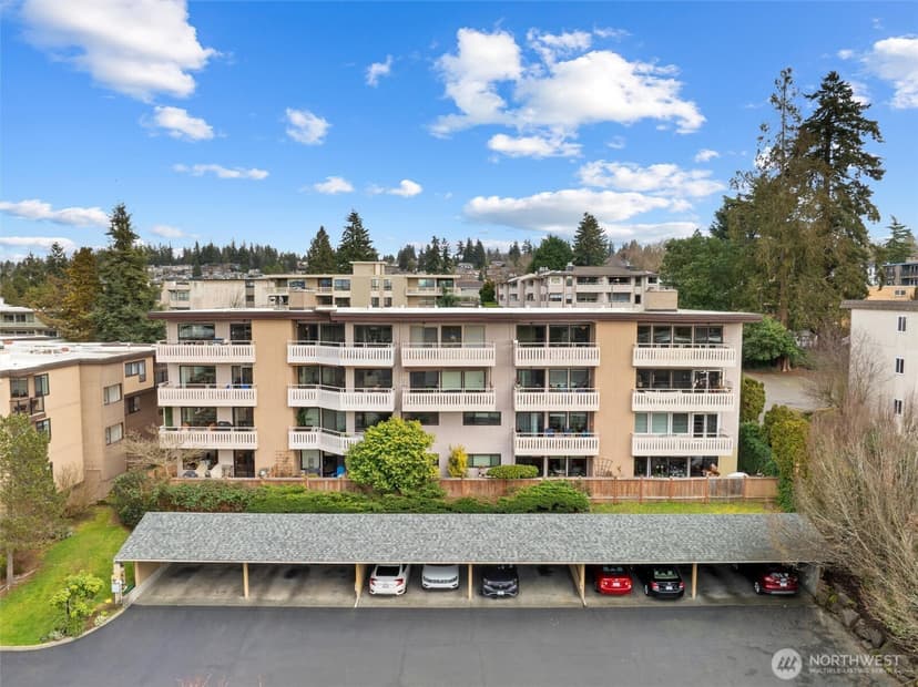 Property photo for 1110 5th Avenue S #204, Edmonds photo 2