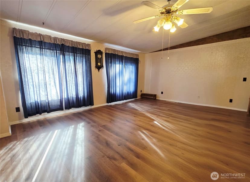 Property photo for 3611 I Street NE #301, Auburn photo 15
