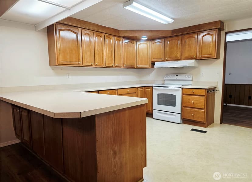 Property photo for 3611 I Street NE #301, Auburn photo 3