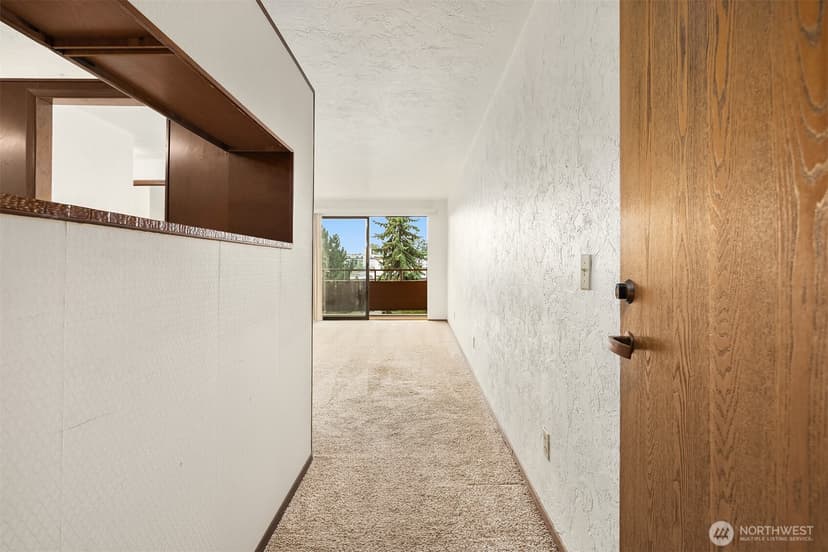 Property photo for 2100 N 106th Street #402, Seattle photo 3