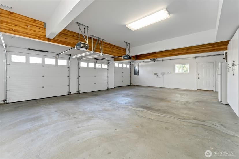Property photo for 60 Wall Street, Manson photo 35