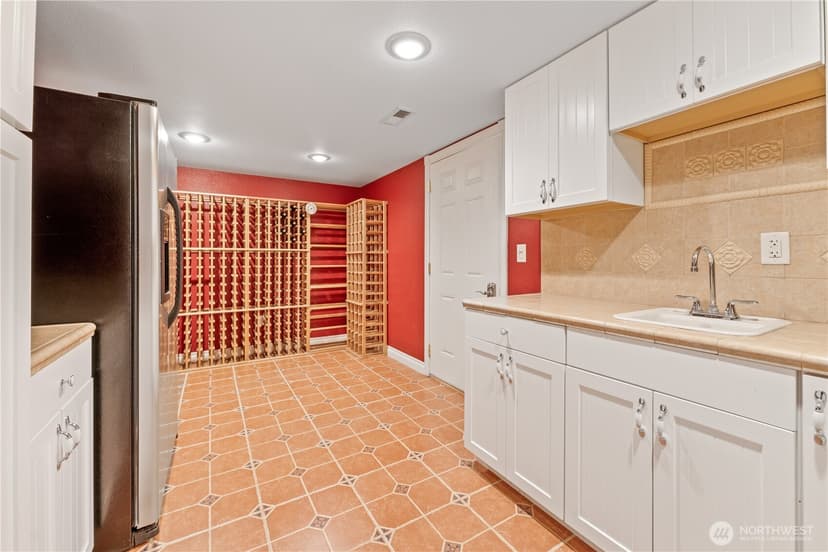 Property photo for 60 Wall Street, Manson photo 34