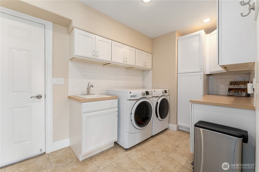 Property photo for 60 Wall Street, Manson photo 17