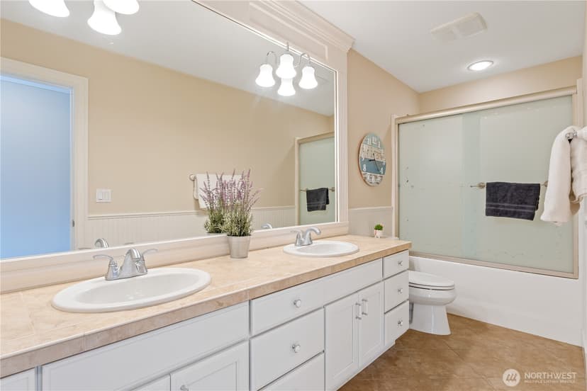 Property photo for 60 Wall Street, Manson photo 21