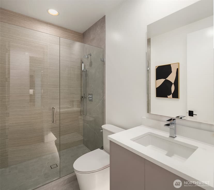 Property photo for 10411 NE 28th Place, Bellevue photo 13