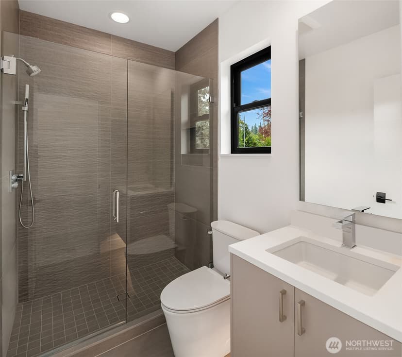 Property photo for 10411 NE 28th Place, Bellevue photo 28
