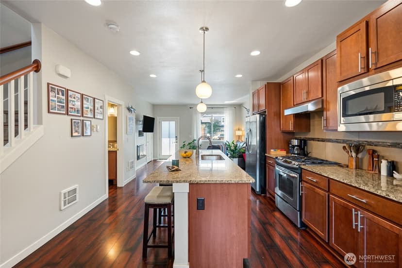 Property photo for 3013 S Nevada Street, Seattle photo 4