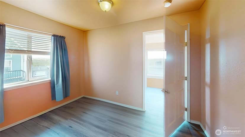 Property photo for 1115 Ocean Shores Boulevard SW, Ocean Shores photo 22