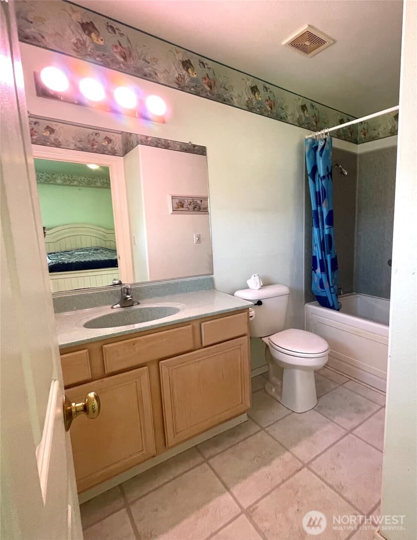 Property photo for 1115 Ocean Shores Boulevard SW, Ocean Shores photo 20