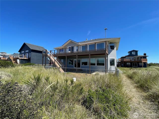 Property photo for 1115 Ocean Shores Boulevard SW, Ocean Shores photo 5