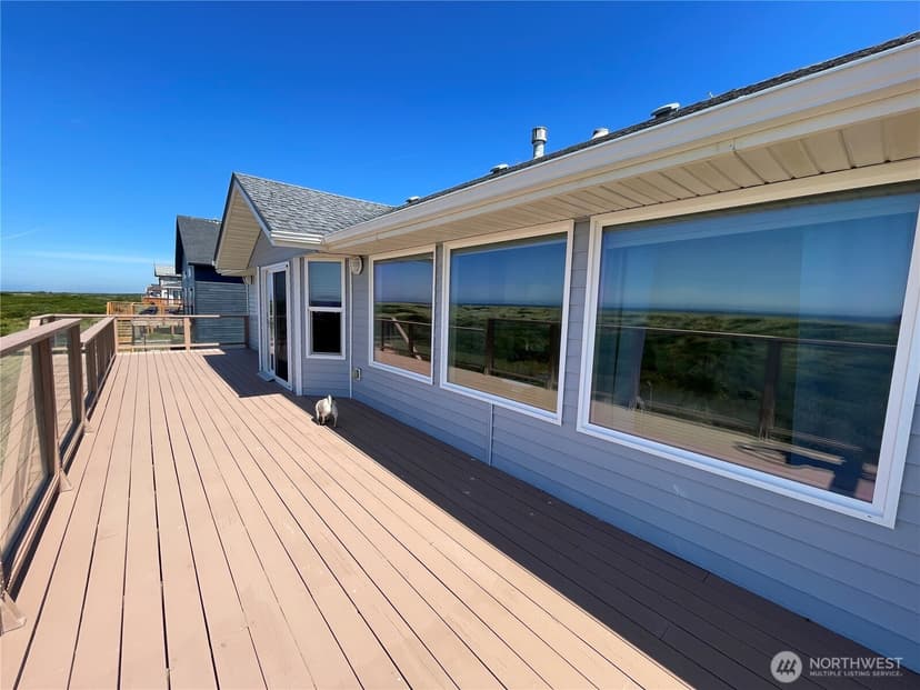 Property photo for 1115 Ocean Shores Boulevard SW, Ocean Shores photo 11