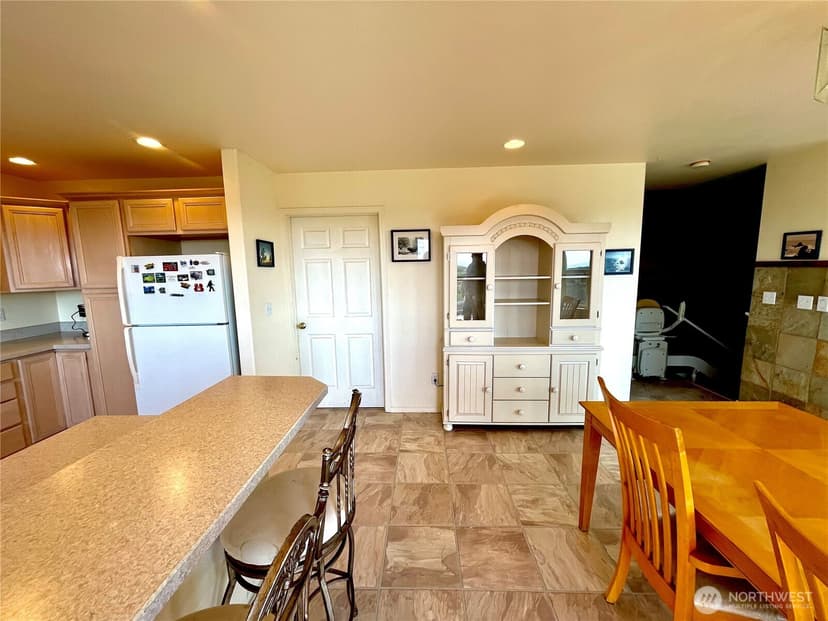 Property photo for 1115 Ocean Shores Boulevard SW, Ocean Shores photo 15