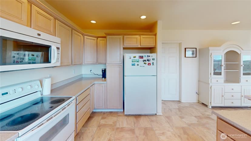 Property photo for 1115 Ocean Shores Boulevard SW, Ocean Shores photo 16
