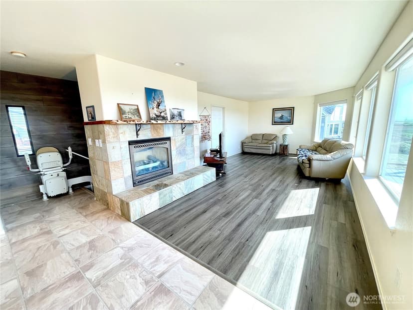 Property photo for 1115 Ocean Shores Boulevard SW, Ocean Shores photo 25
