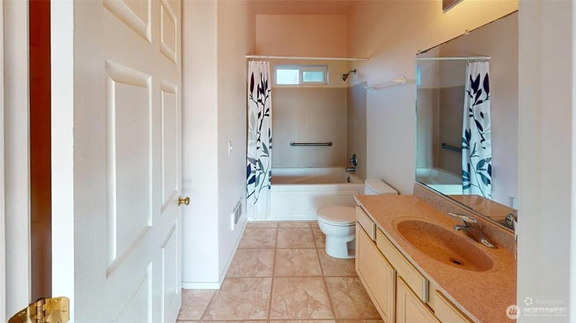 Property photo for 1115 Ocean Shores Boulevard SW, Ocean Shores photo 31