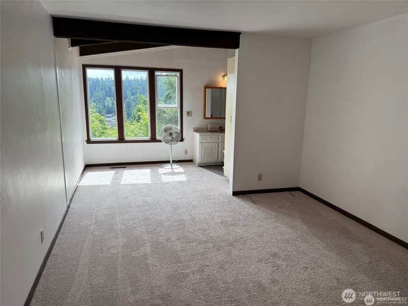 Property photo for 16906 13th Avenue NW, Shoreline photo 5