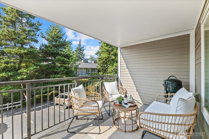 Property photo for 3260 80th Avenue SE #1, Mercer Island photo 10