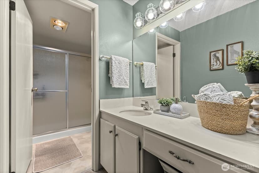 Property photo for 3260 80th Avenue SE #1, Mercer Island photo 15