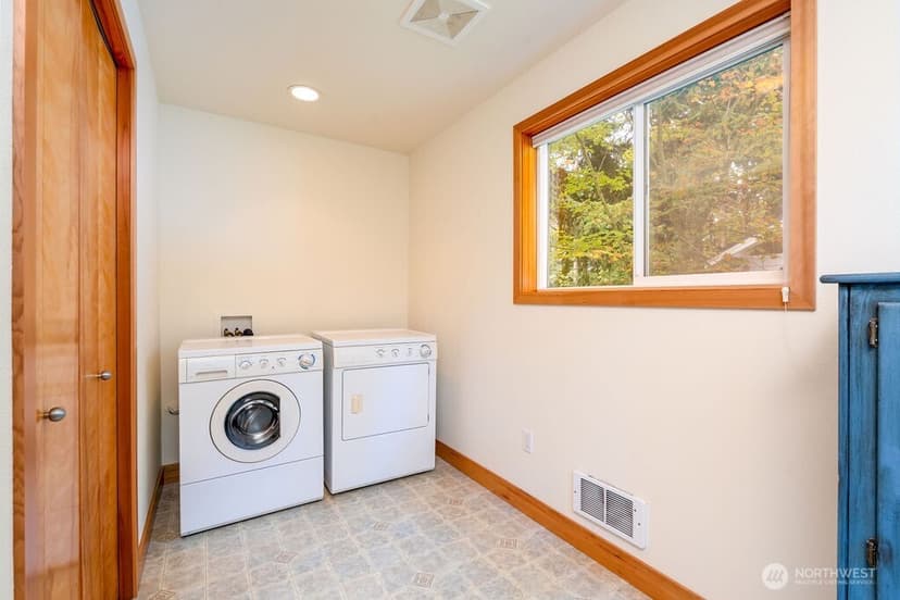 Property photo for 26 G Sound Place, Hat Island photo 22