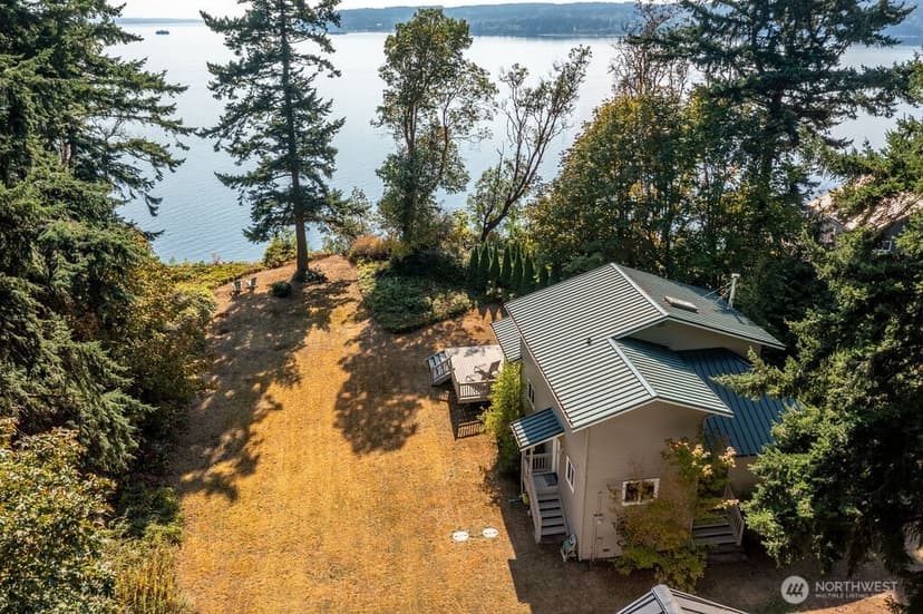 Property photo for 26 G Sound Place, Hat Island