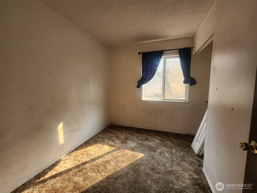 Property photo for 19640 SE 260th Street, Covington photo 6