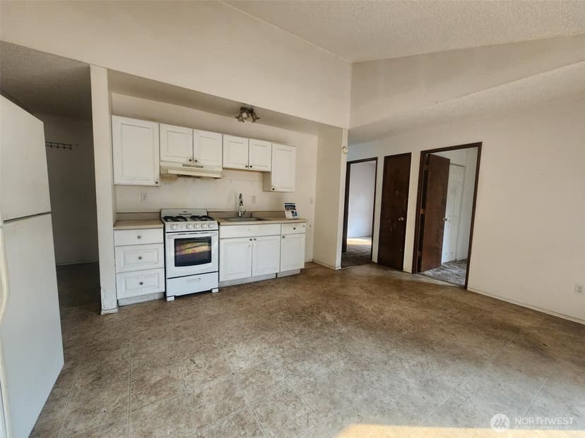 Property photo for 19640 SE 260th Street, Covington photo 10