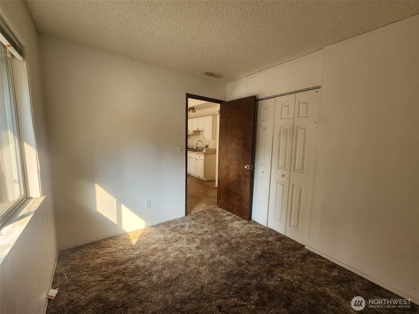 Property photo for 19640 SE 260th Street, Covington photo 9