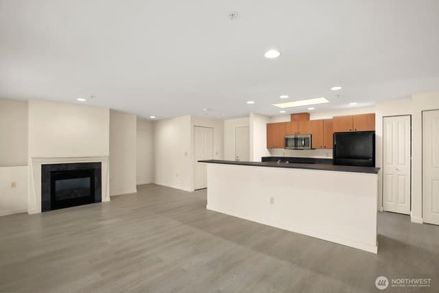Property photo for 3919 Latona Avenue NE #402, Seattle photo 3