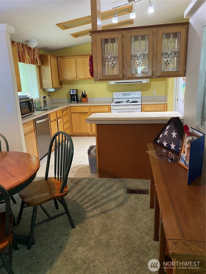 Property photo for 1810 138th Street E, Tacoma photo 9