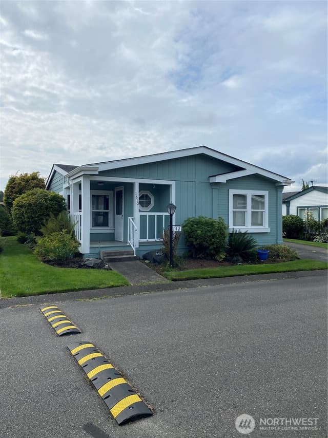 Property photo for 1810 138th Street E, Tacoma photo 2