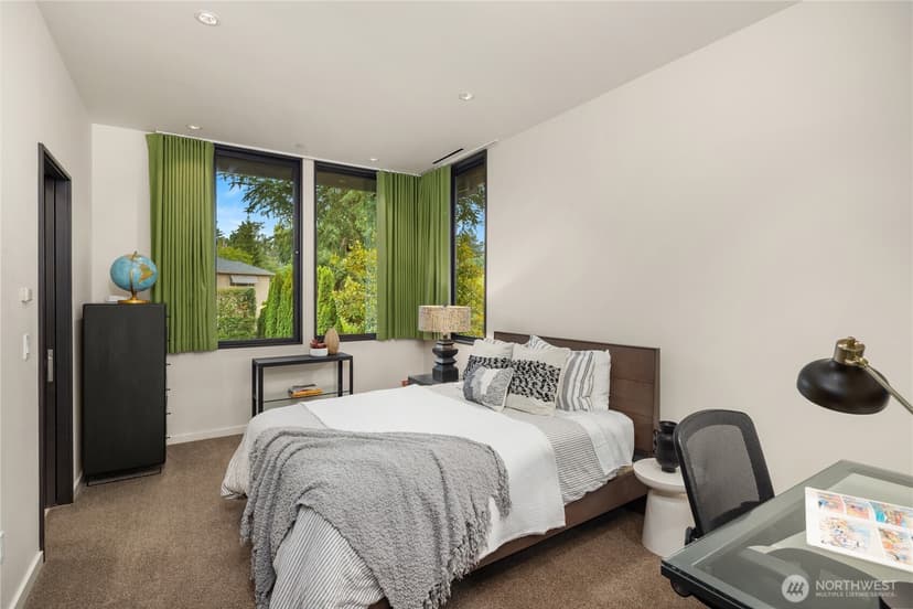 Property photo for 2236 66th Avenue SE, Mercer Island photo 26