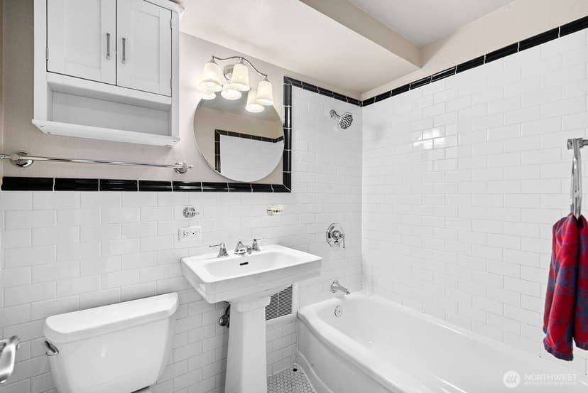 Property photo for 1105 Spring Street #407, Seattle photo 17