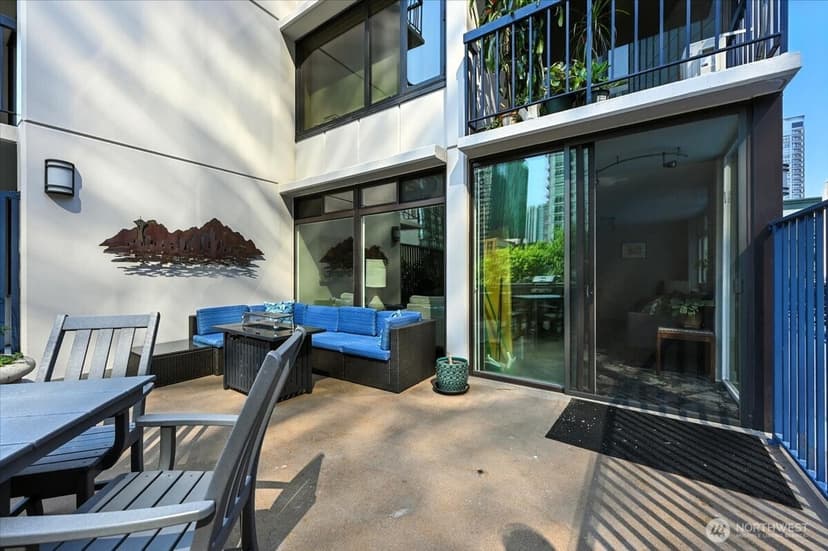 Property photo for 2100 3rd Avenue #801, Seattle photo 33