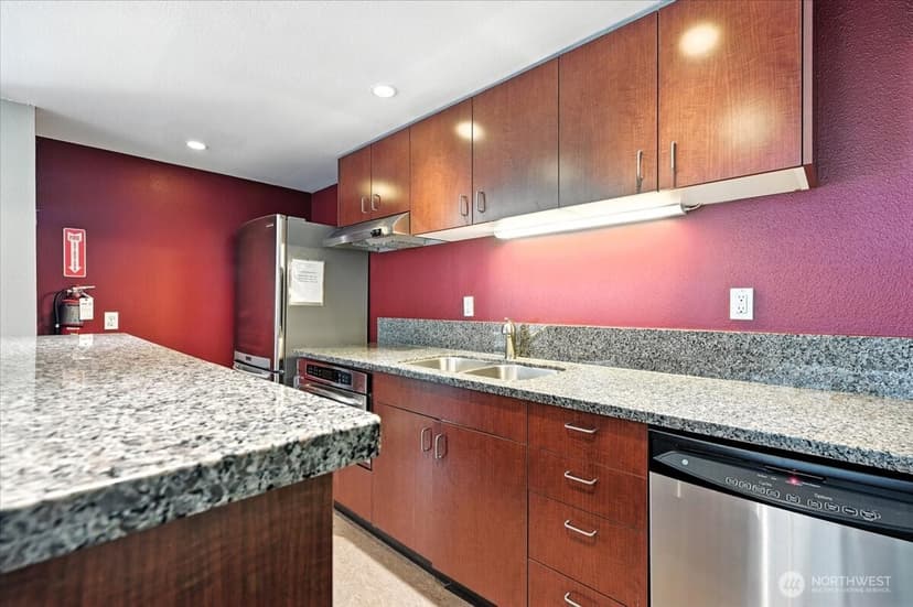 Property photo for 2100 3rd Avenue #801, Seattle photo 23