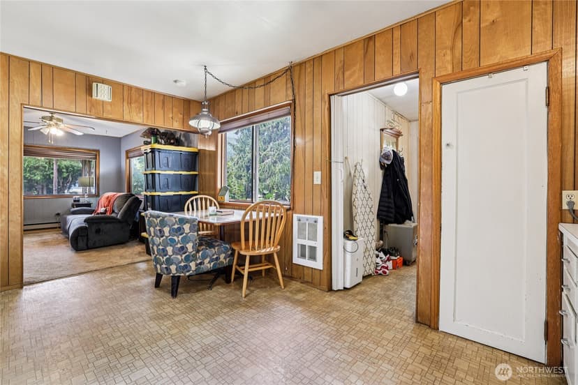 Property photo for 10544 Upper Preston Road SE, Issaquah photo 16