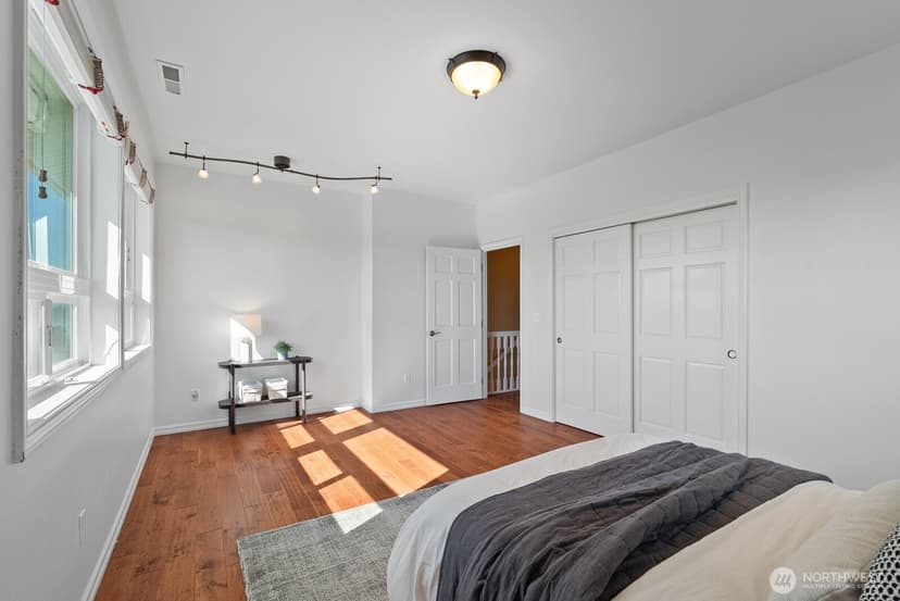 Property photo for 3717 Olympic Boulevard, University Place photo 31