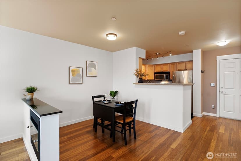 Property photo for 300 High School Road NE #325, Bainbridge Island photo 10