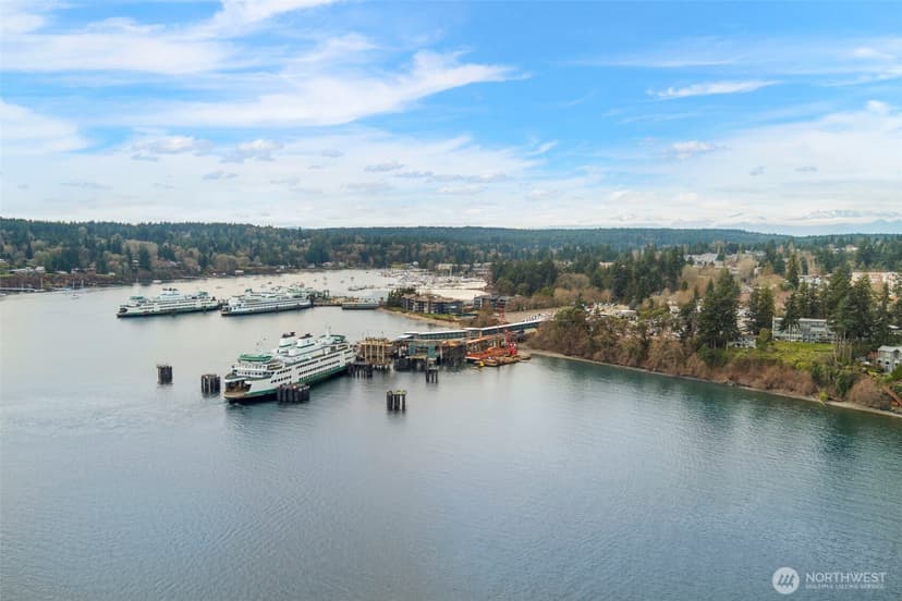 Property photo for 300 High School Road NE #325, Bainbridge Island photo 25