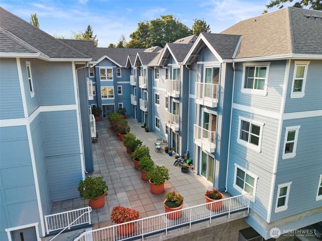 Property photo for 300 High School Road NE #325, Bainbridge Island photo 3