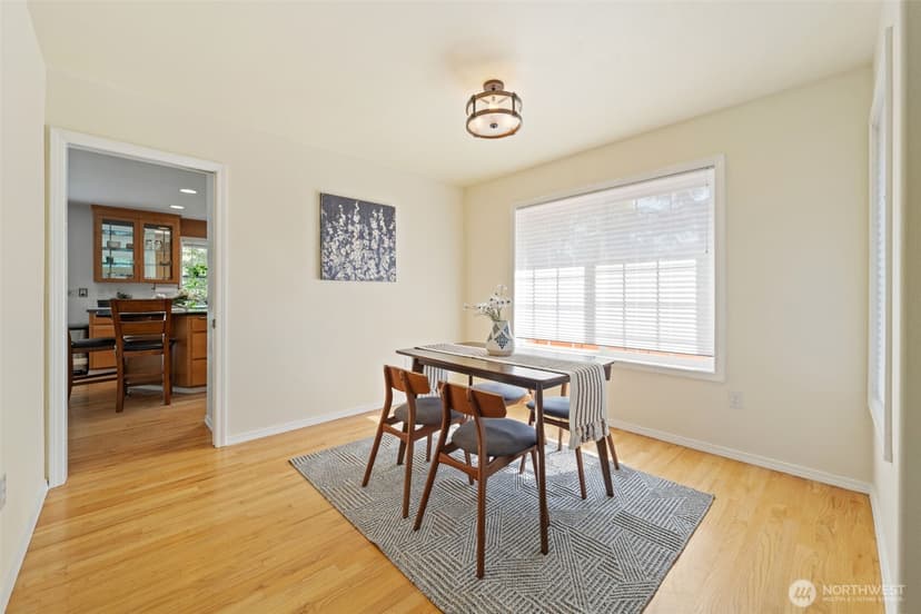 Property photo for 11721 Creekside Drive SW, Lakewood photo 7