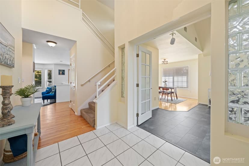 Property photo for 11721 Creekside Drive SW, Lakewood photo 23