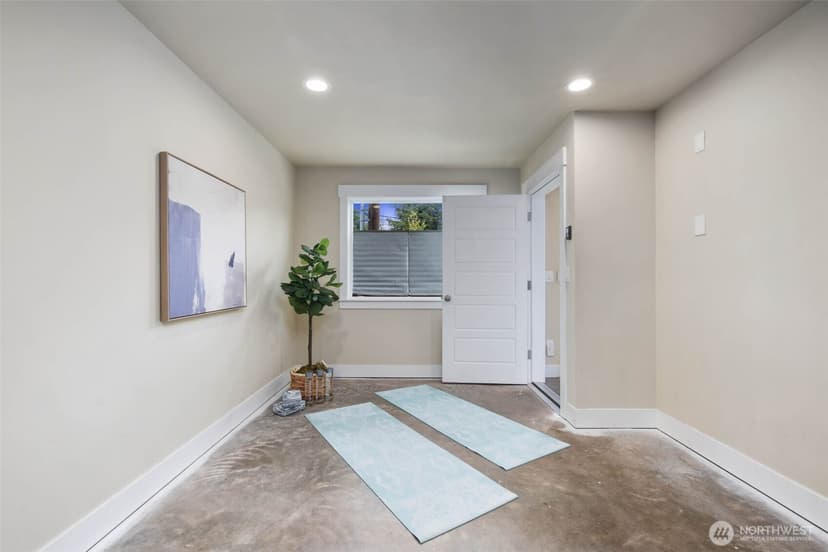 Property photo for 8517 7th Avenue S, Seattle photo 30