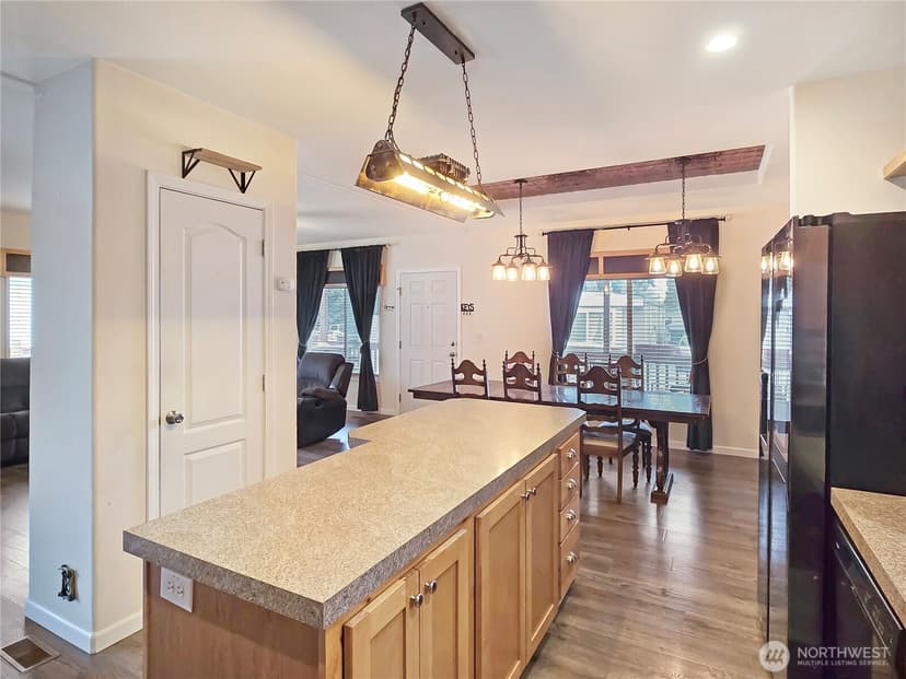 Property photo for 10302 Lakeview Avenue SW #50, Lakewood photo 5