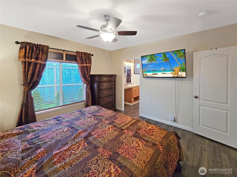 Property photo for 10302 Lakeview Avenue SW #50, Lakewood photo 12