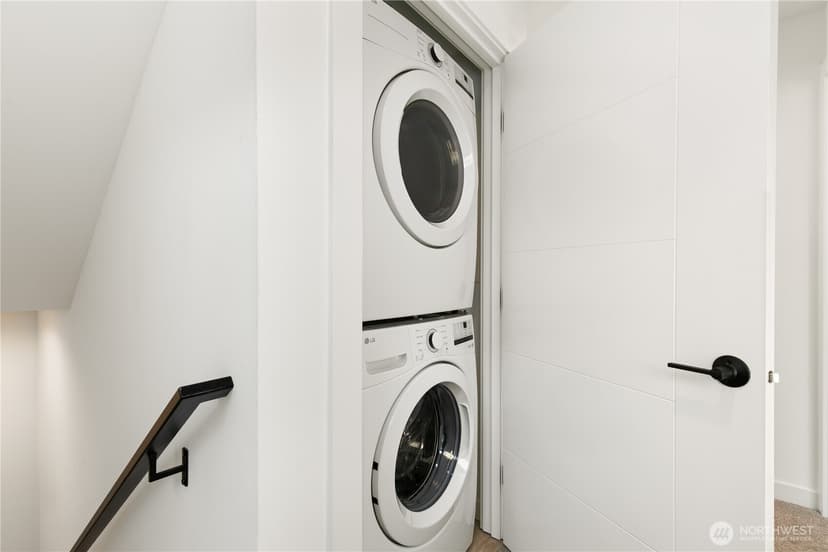 Property photo for 8504 8th Avenue S, Seattle photo 14
