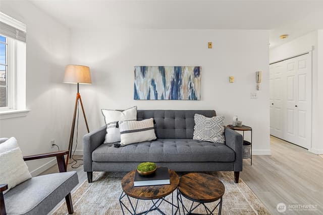 Property photo for 11326 3rd Avenue NE #204, Seattle photo 5