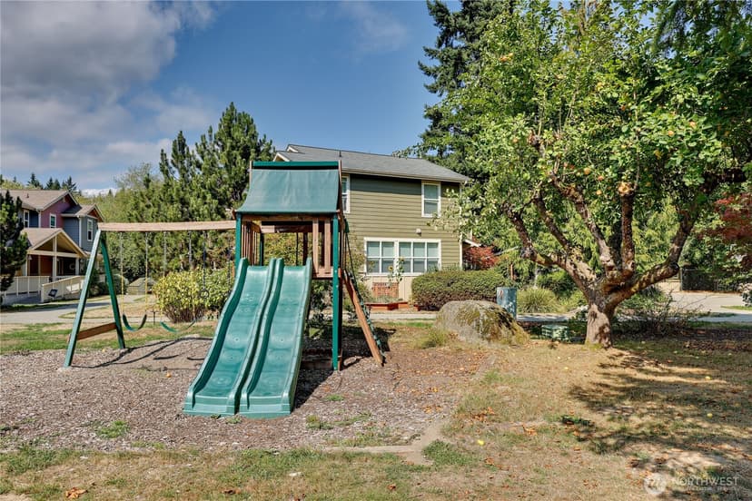 Property photo for 7761 Beacon Place NE #103, Bremerton photo 39