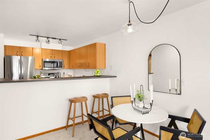 Property photo for 4020 Aurora Avenue N #411, Seattle photo 11