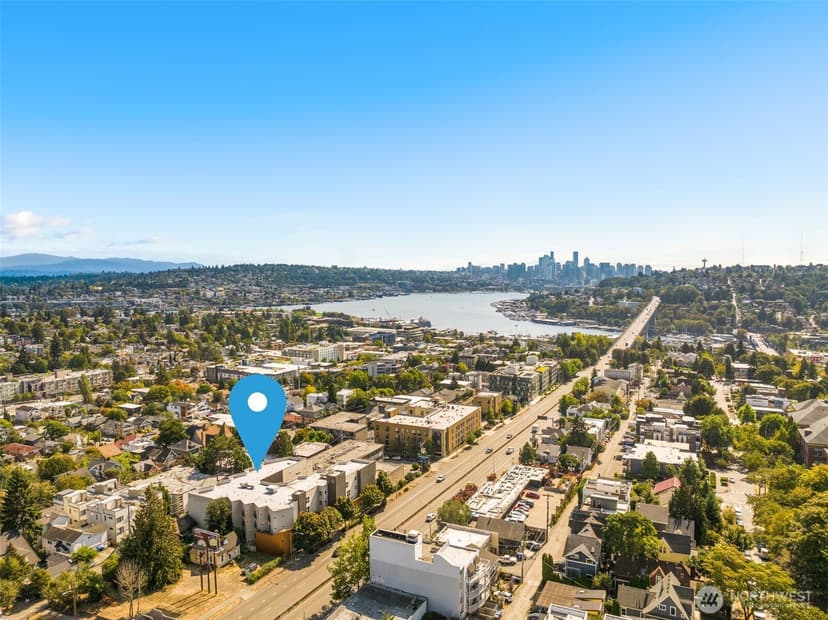 Property photo for 4020 Aurora Avenue N #411, Seattle photo 31